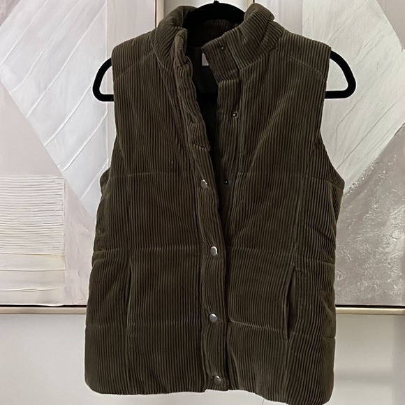 Womens Corduroy vest olive green - Picture 2 of 5